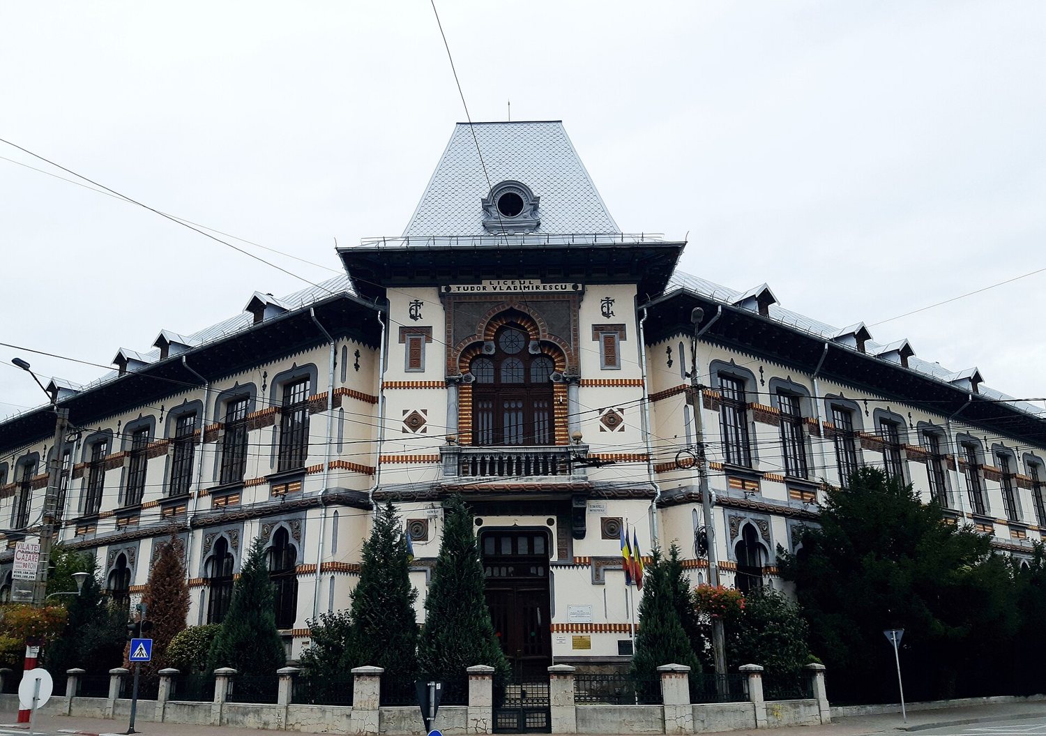 Clădirea Colegiului Național Tudor Vladimirescu din Târgu Jiu