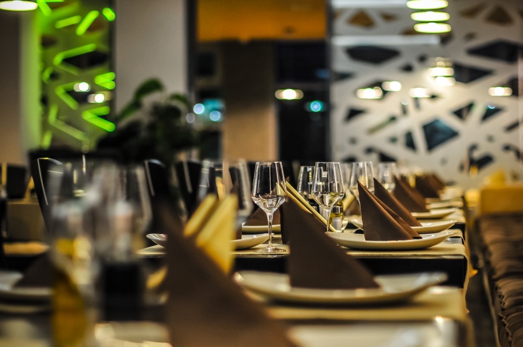Interiorul Restaurantului Aqua din Târgu Jiu